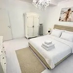 Apartman Solid 387 *