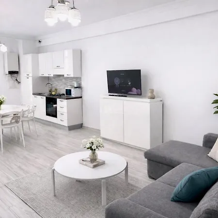 Solid 387 Apartman Mamaia