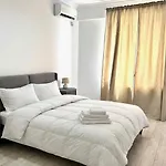 Apartment Solid 387